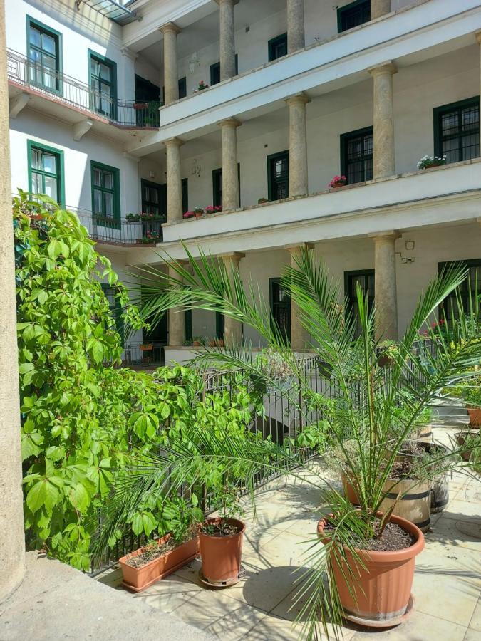 Home City Center Terrace Apartment Budapest Exterior foto