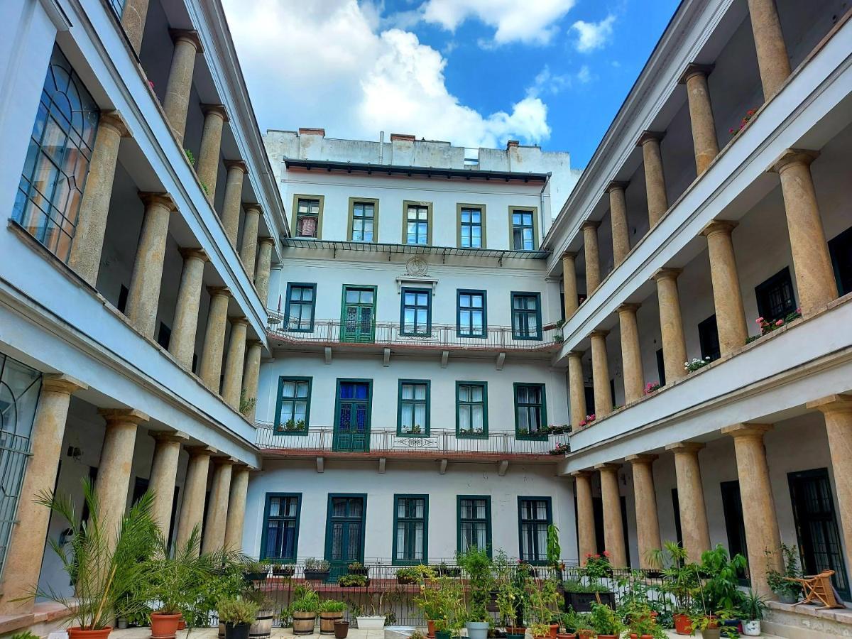 Home City Center Terrace Apartment Budapest Exterior foto