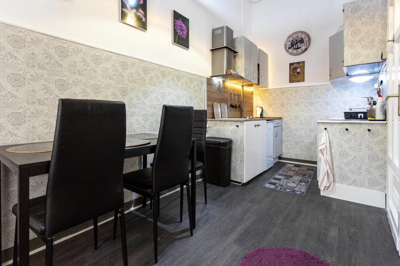 Home City Center Terrace Apartment Budapest Exterior foto