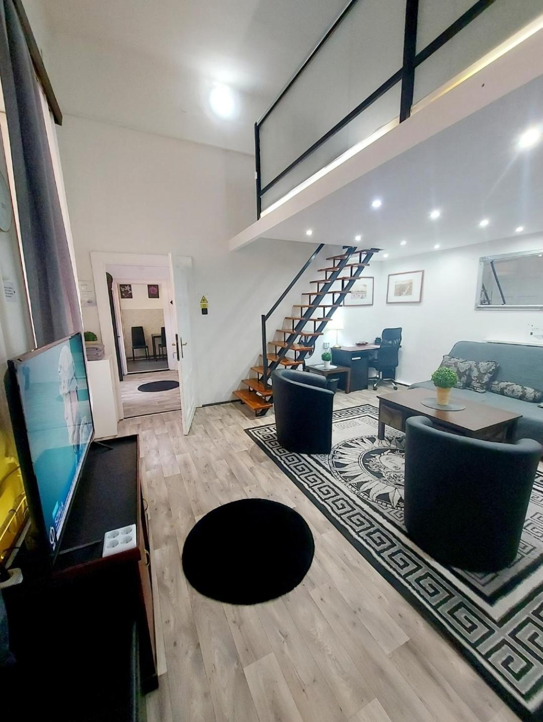Home City Center Terrace Apartment Budapest Exterior foto