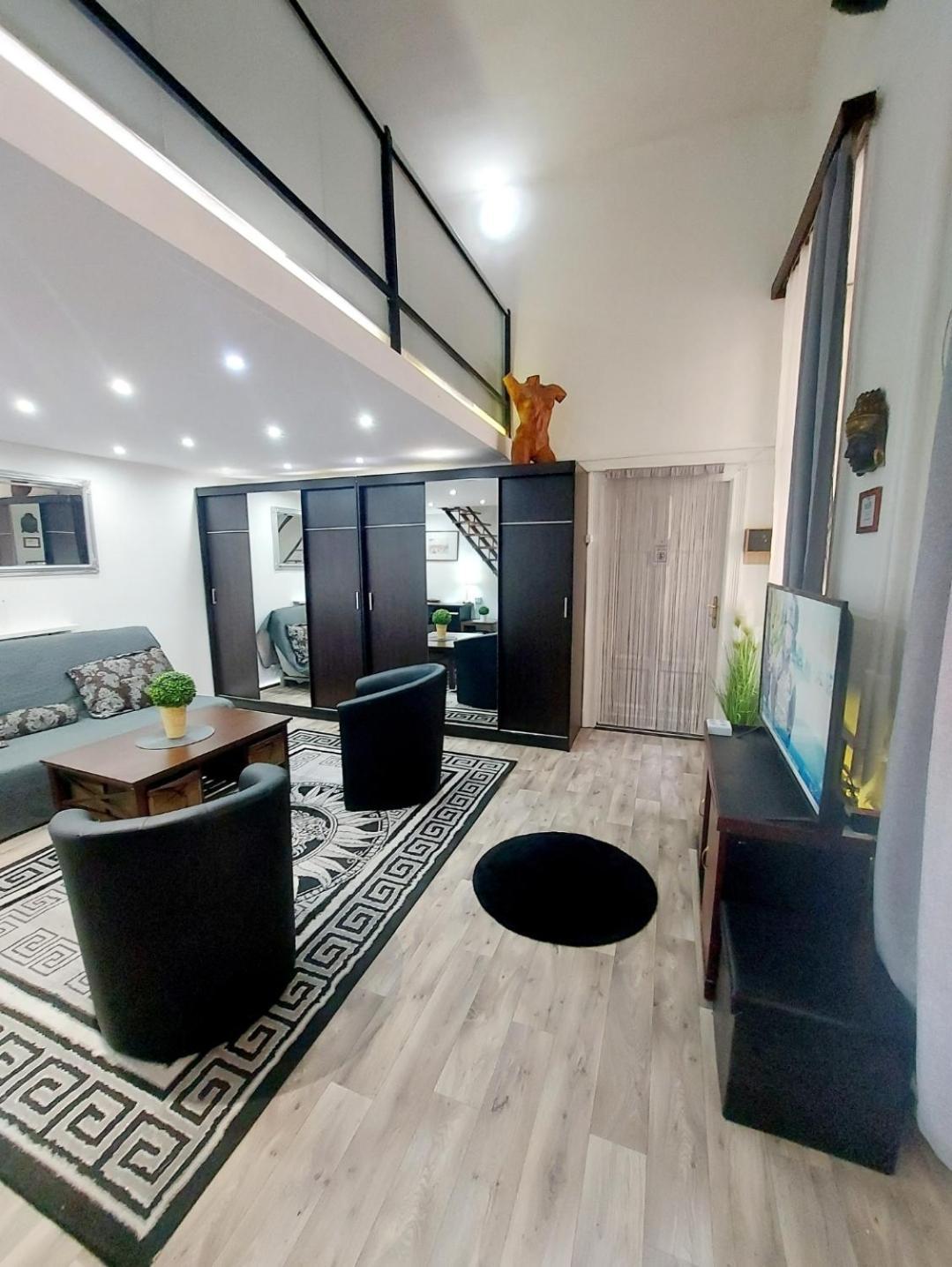 Home City Center Terrace Apartment Budapest Exterior foto